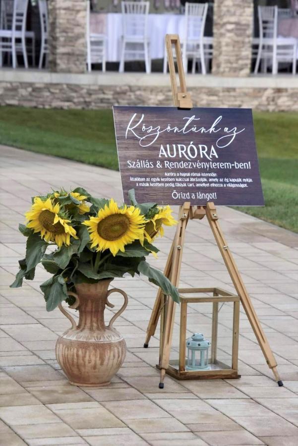 Aurora Rendezvenyterem & Szallas Jászapáti Εξωτερικό φωτογραφία